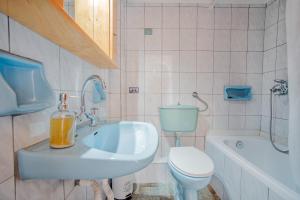 Koupelna v ubytování Athina Villas