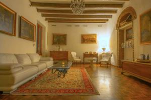 Posezení v ubytování Double Room Charme Milano Central Station