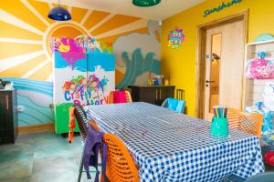 Postel nebo postele na pokoji v ubytování Camping Pods Hedley Wood Holiday Park + 18 fotografií