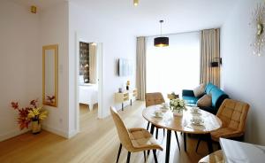 Posedenie v ubytovaní Apartament Lux I , Kołobrzeg Aqua Polanki , Baseny , Sauny , Siłownia