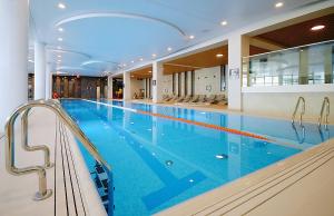 Bazén v ubytovaní Apartament Lux I , Kołobrzeg Aqua Polanki , Baseny , Sauny , Siłownia alebo v jeho blízkosti
