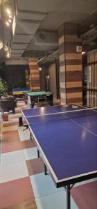 Stolní tenis v ubytování Large studio with view in Borovets Gardens nebo okolí