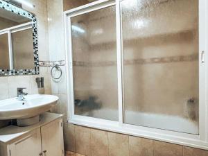 Ένα μπάνιο στο Apartamento Cemba Ponferrada +13 φωτογραφίες