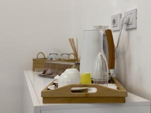 Set per la preparazione di tè e caffè presso Ritucci Suite