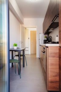 NEW Luxury City Center Studio