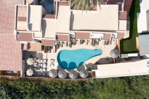 Bazén v ubytování Oasis Hotel Prasonisi nebo v jeho okolí
