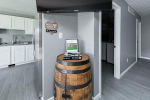 Μια τηλεόραση ή/και κέντρο ψυχαγωγίας στο IU Soccer HIdeaway +21 φωτογραφίες