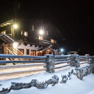 Obiekt Berggasthof Biberg zimą