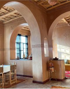 Posezení v ubytování Kasbah Ennakb