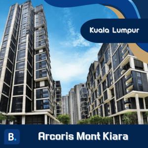 une photo d'un bâtiment avec les mots kuala lumpur et les erreurs du mois k dans l'établissement Arcoris Mont Kiara, à Kuala Lumpur