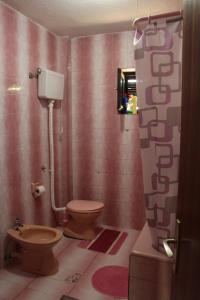A bathroom at Apartment Dragovic