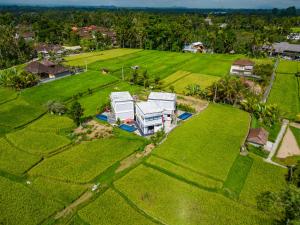 Zahrada ubytování Maple Ridge Ubud Villas with Rice Field View