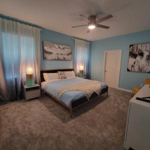 Winterfield Storey Lakeview 4173客房内的一张或多张床位