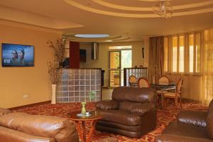Posezení v ubytování Mbale Resort Hotel