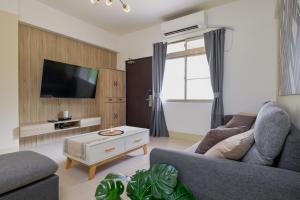 Кът за сядане в Perfect Family Home 3B2b Taipei 101 & MRT-4 min 完美家庭住宅 3房2衛 4分到台北101