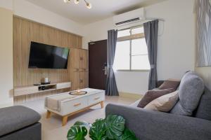 Μια τηλεόραση ή/και κέντρο ψυχαγωγίας στο Perfect Family Home 3B2b Taipei 101 & MRT-4 min 完美家庭住宅 3房2衛 4分到台北101