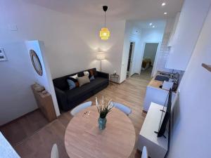 O zonă de relaxare la Nice apartment on street level in Vallecas. PNu