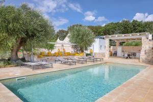 Bazén v ubytování TD Trulli Balice Cozy Trulli with Pool nebo v jeho okolí