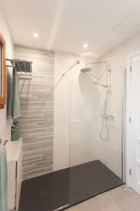 Et badeværelse på 3 bedroom Villa Venus Jupiter and Neptune with private heated pool