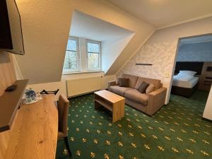 Postel nebo postele na pokoji v ubytování Hotel Gasthof zur Heinzebank