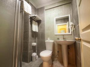 Ванная комната в SİDE SPRİNG HOTEL