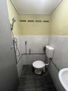 Koupelna v ubytování Ikhlas Roomstay
