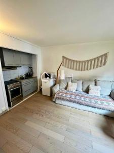 En eller flere senge i et værelse på Modern Porte de Versailles Flat - Expo Next Door