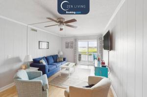 Gallery image of Right Across Beach Pool View Private Balcony By Zen Living Short Term Rental in Myrtle Beach