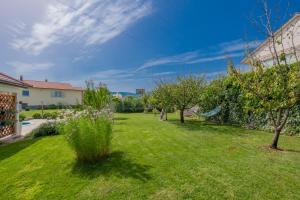 Vonkajšia záhrada v ubytovaní Villa Piljak