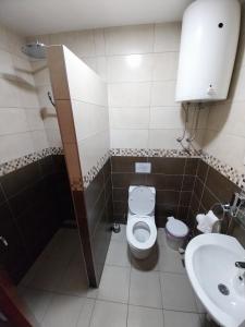 Vannituba majutusasutuses Konačište Almex in