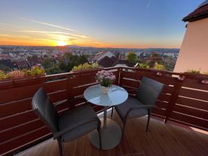 Balkón alebo terasa v ubytovaní BellaVista 1 Apartman
