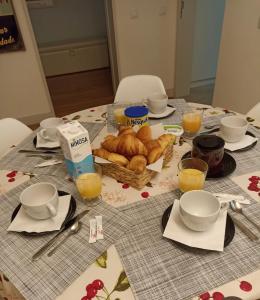 Možnosti snídaně pro hosty v ubytování 2 Chambres d`Hôtes Appartement haut standing Centre Lisbonne