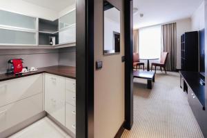 Kuchyňa alebo kuchynka v ubytovaní Crowne Plaza Bratislava by IHG