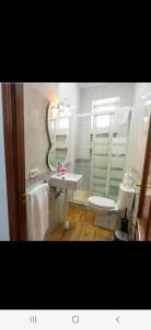 Ванная комната в BaÑos - Casa Sevillana