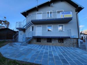 Budova, v ktorej sa apartmán nachádza