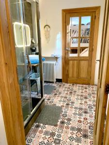 Photo de la galerie de l'établissement Studio - Tour d'HÉLOÏSE - 10' de Bruxelles, à La Hulpe 36 autres photos