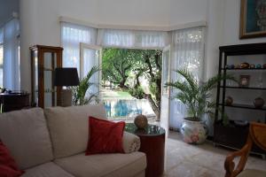 Guildwood Villa Bali的休息区