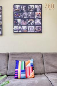 Coin salon dans l'établissement Charming 2BR home w/access to pool in Marsaskala by 360 Estates