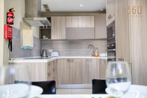 Cuisine ou kitchenette dans l'établissement Charming 2BR home w/access to pool in Marsaskala by 360 Estates