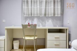 Un ou plusieurs lits dans un hébergement de l'établissement Charming 2BR home w/access to pool in Marsaskala by 360 Estates