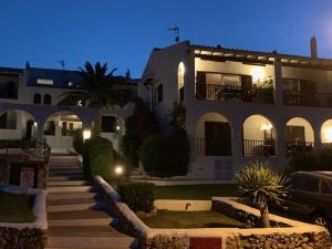 Το κτήριο όπου στεγάζεται  το διαμέρισμα