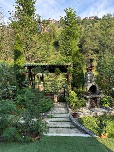 A garden outside Nehir Bungalows