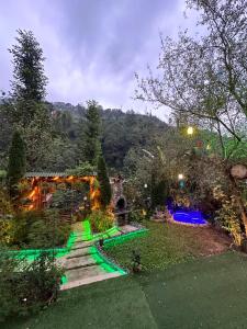 A garden outside Nehir Bungalows
