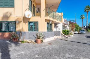 Galeriebild der Unterkunft Seafront Apt with View in Aci Castello in Aci Castello