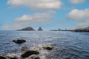 Galeriebild der Unterkunft Seafront Apt with View in Aci Castello in Aci Castello