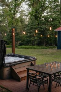 Gallery image of Cabin Blhues - Countryside Escape Pond Hot Tub in Narrowsburg