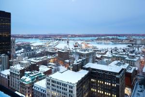 Nespecifikovaný výhled na destinaci Montreal nebo výhled na město při pohledu z hotelu