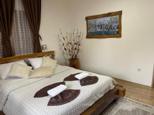 Posteľ alebo postele v izbe v ubytovaní Rustic Lodge Plitvice