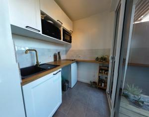 Photo de la galerie de l'établissement T2 de charme proche de Bordeaux, au Haillan 2 autres photos