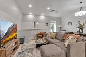 Gallery image of Carriage House Loft - King Bed and Garage Parking in Buffalo